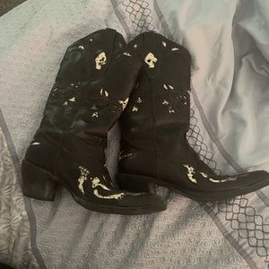 Woman’s cowboy boots